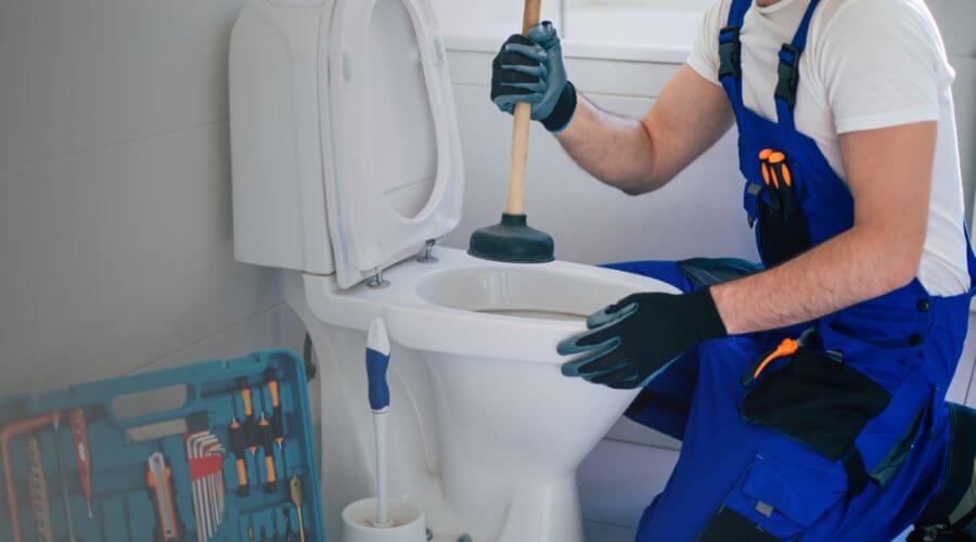 Expert burst pipe repair services in Cullen, LA